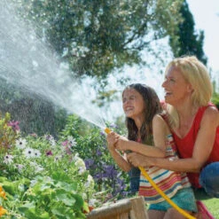 B&M Hozelock Superhoze 30m 11 B&M Hozelock Superhoze 30m -Garden Furniture Sales 338032 hozelock 30m expanding superhoze 2