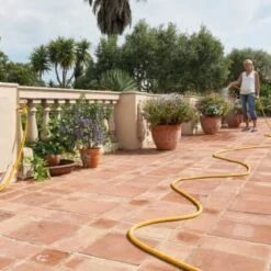 B&M Hozelock Superhoze 30m 10 B&M Hozelock Superhoze 30m -Garden Furniture Sales 338032 hozelock 30m expanding superhoze 3